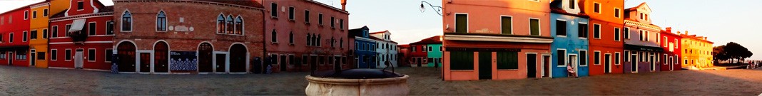 Isla Burano, situada en la laguna de Venecia.